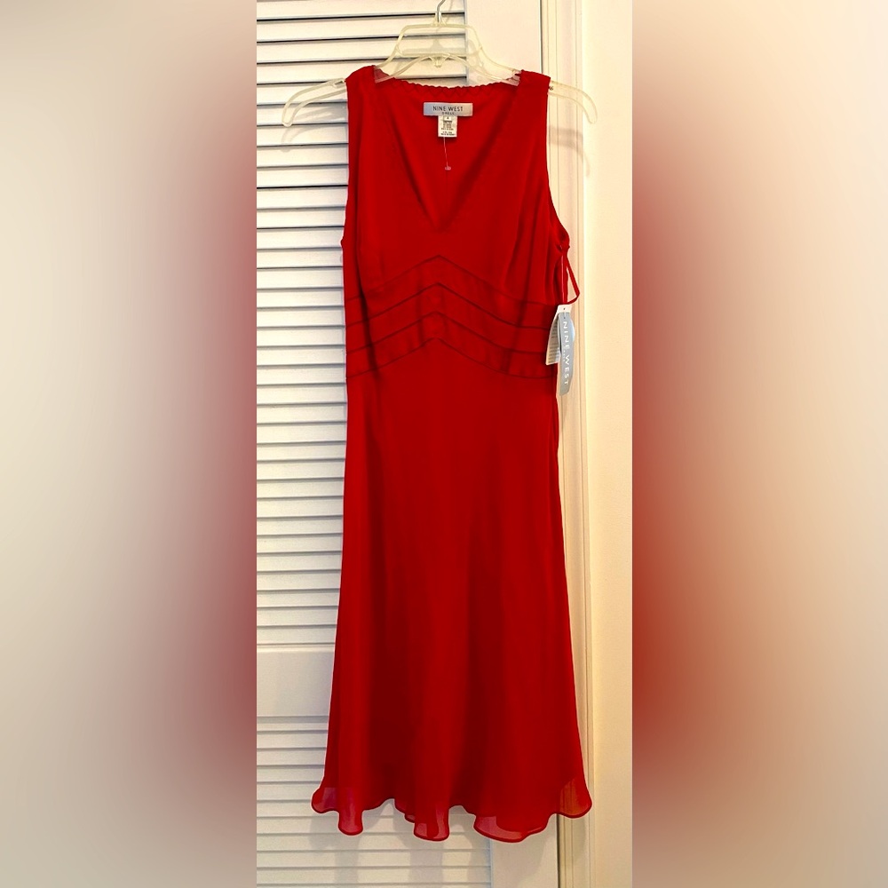 Nine West silk sleeveless dress, Red, size 4. Tag still on